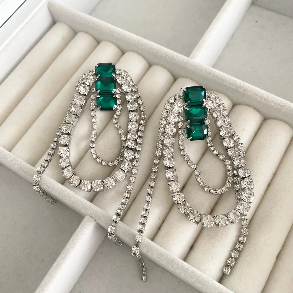 Emerald green party earrings brand new - Picture 1 of 5